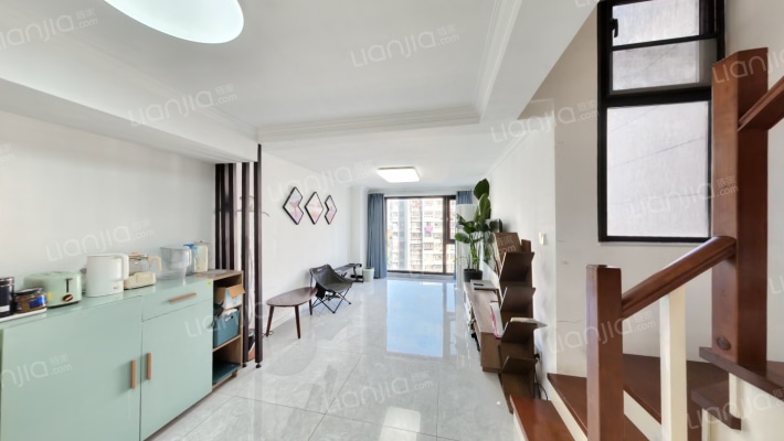 宝隆时代广场二手房实景图