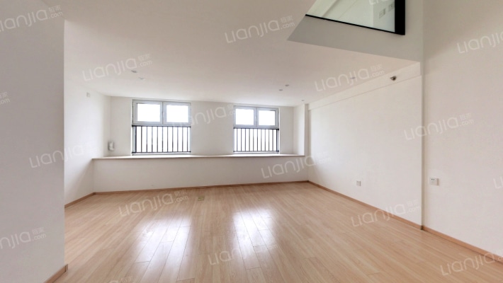 卓越宾果公寓二手房实景图