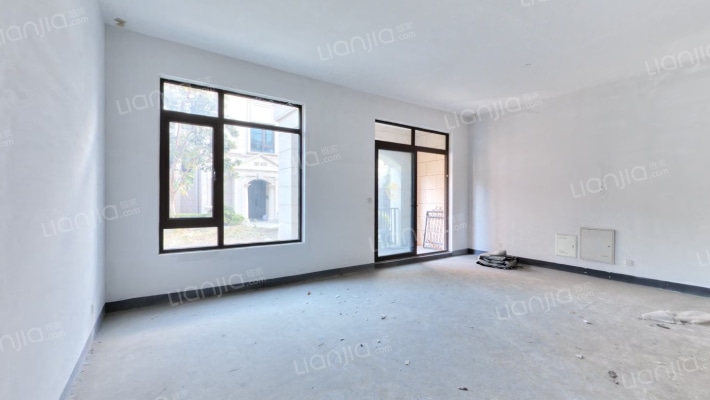 云峰原著二手房实景图