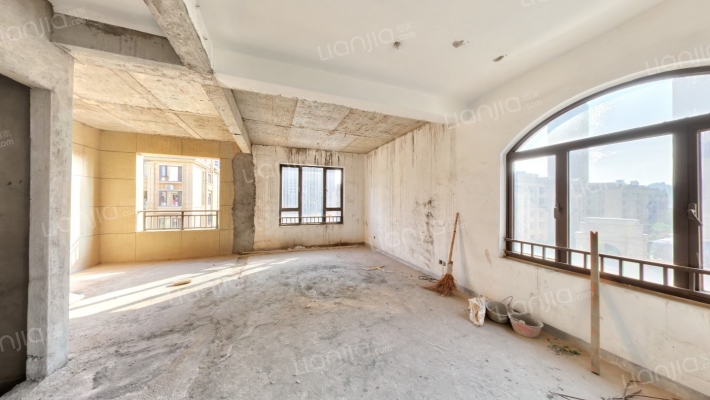 首开龙湖春江彼岸一期二手房实景图