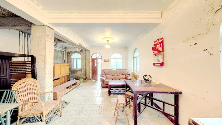 亚青游艇别墅二手房实景图