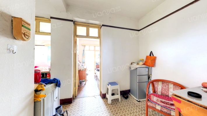 明月路147号二手房实景图