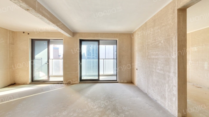 融创玖玺臺二手房实景图