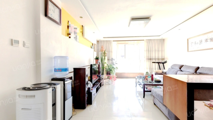 德信公园旁，南北通透，精装满五三居两卫户型。-客厅