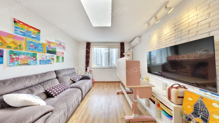 西豪逸景二手房实景图