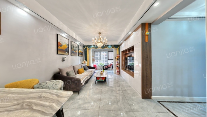 天朗蔚蓝东庭二手房实景图