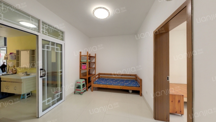 自治区人事厅宿舍二手房实景图