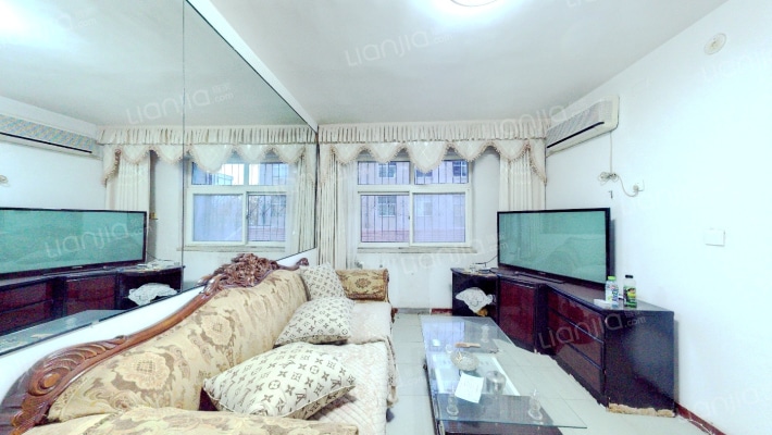 卫生局集资楼二手房实景图