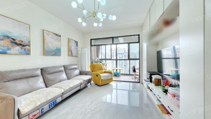 翡翠城四期二手房实景图