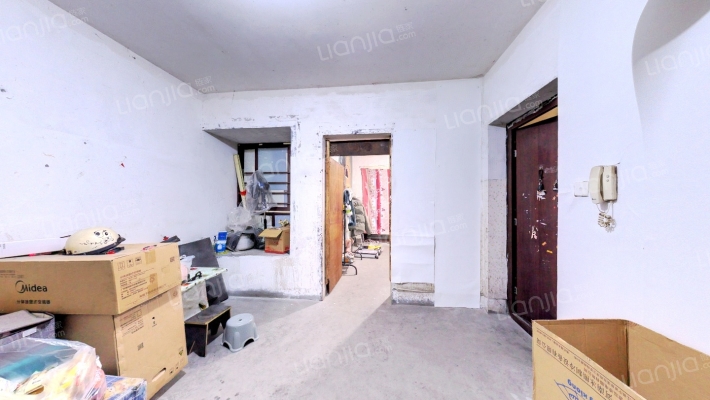 依云小区二手房实景图