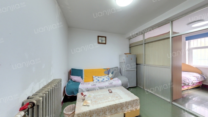 六二社区联纺西路142号院二手房实景图