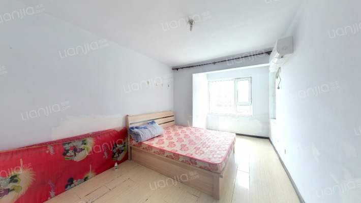 展轮新世界二手房实景图