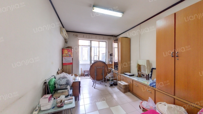 西井特钢楼二手房实景图