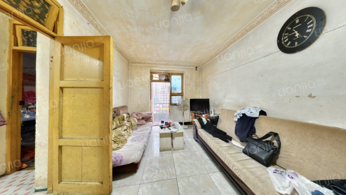 解放路370号仁和园二手房实景图