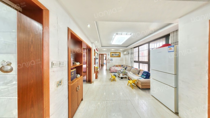 托斯卡纳小镇二手房实景图