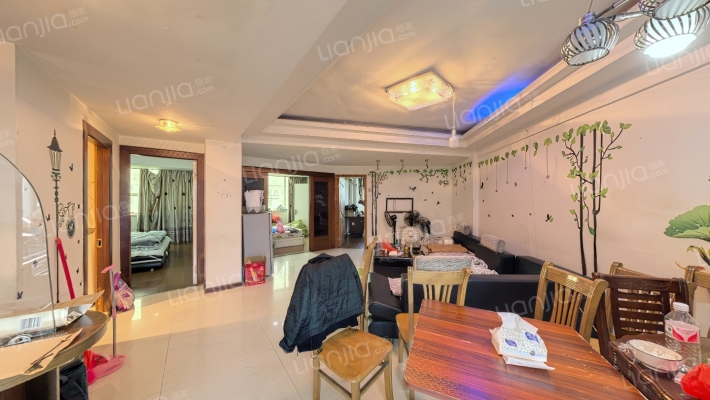 家具市场二手房实景图