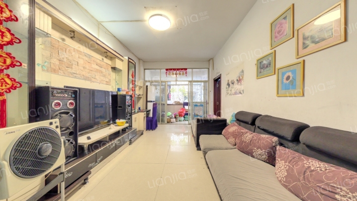 荣威楼二手房实景图