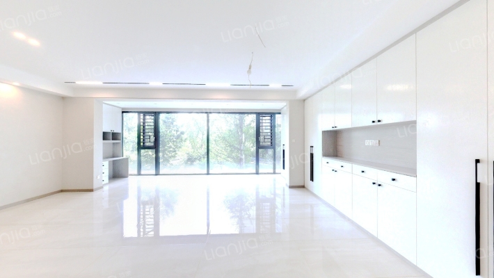 复地金融岛二手房实景图