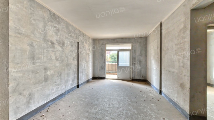 恒达·盘龙湾荷苑二手房实景图