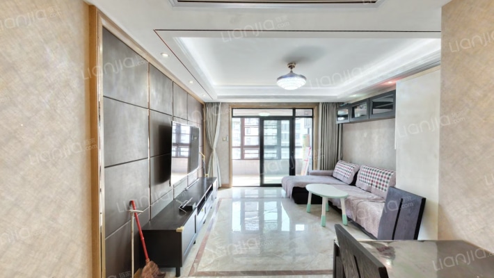 紫金华府C区二手房实景图