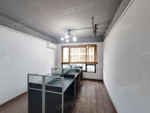 整租·龙湖时代天街 3室1厅 东南