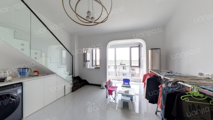 和泰红枫园二手房实景图