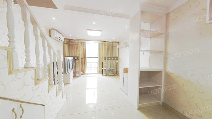 隆腾广场二手房实景图