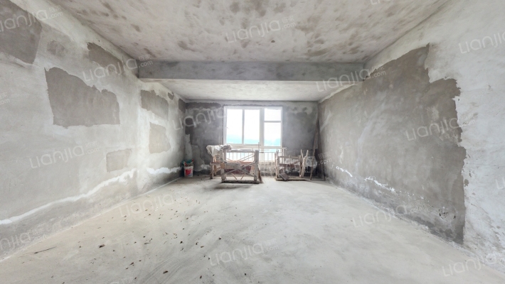 南山绿庭A区二手房实景图