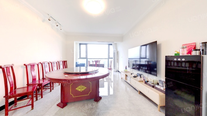 渔龙半湾B区二手房实景图