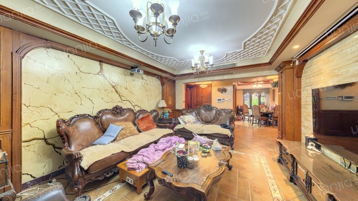 郡原居里二手房实景图