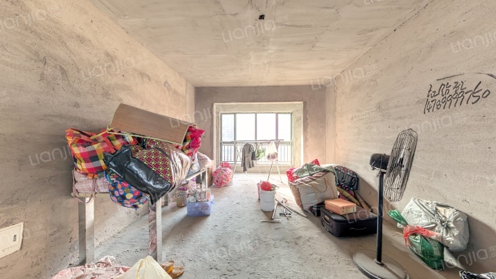 美域中央二手房实景图