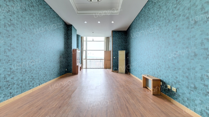 世正爱丽安二手房实景图