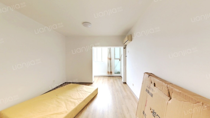 2076至高点二手房实景图