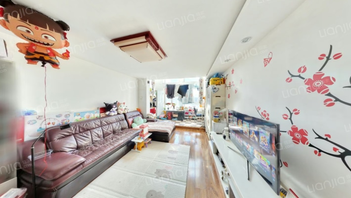 第六大道俊东公寓二手房实景图