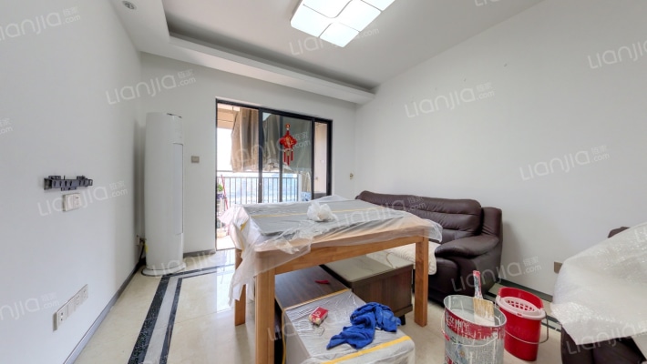 卓越维港二手房实景图