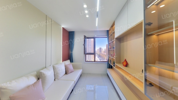 地铁名典迎春苑二手房实景图