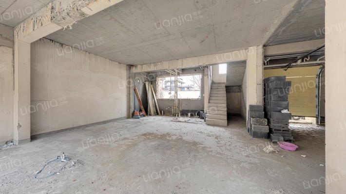 世茂爵世山二手房实景图