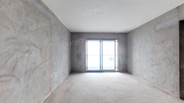 天安江畔珑园2期二手房实景图