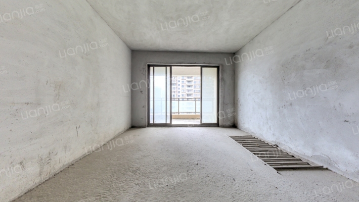 鼎信四季花园二手房实景图