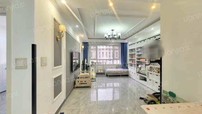 万龙国际城一期二手房实景图