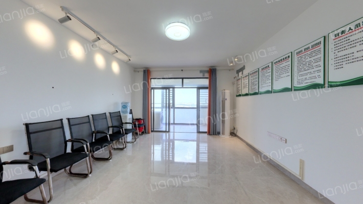 滨江新苑B区二手房实景图