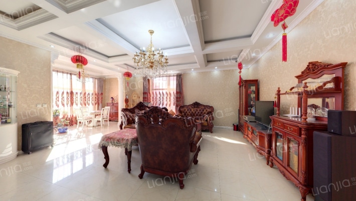 巴黎世家二手房实景图