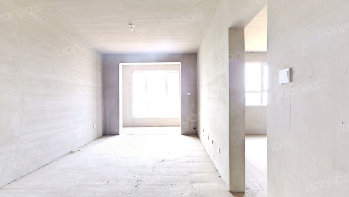 牛津花园 全阳两居 毛坯随意装修 看房有钥匙-客厅