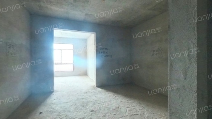 玫瑰时代广场二手房实景图