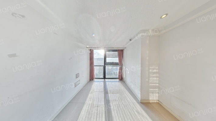 海伦堡中央广场二手房实景图