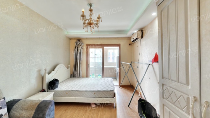 蓝光时代红街二手房实景图