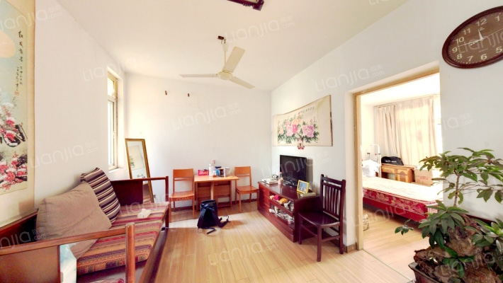 和平家园B3区二手房实景图