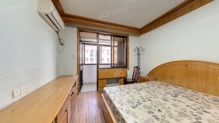 新成六坊二手房实景图