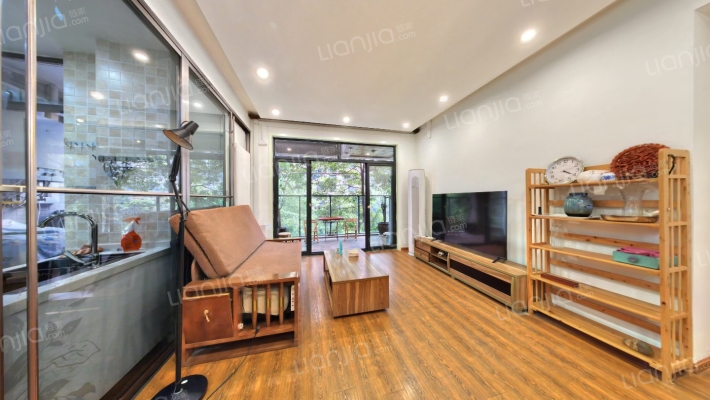 翡翠城四期二手房实景图