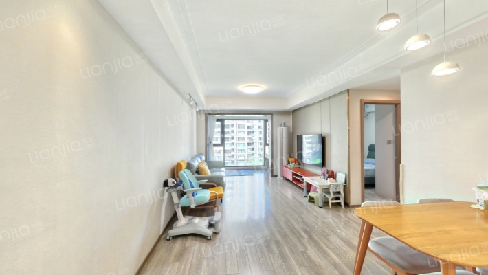 世茂城三期二手房实景图